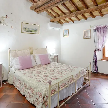 Holiday home Lovely In With Wifi Gambassi Terme