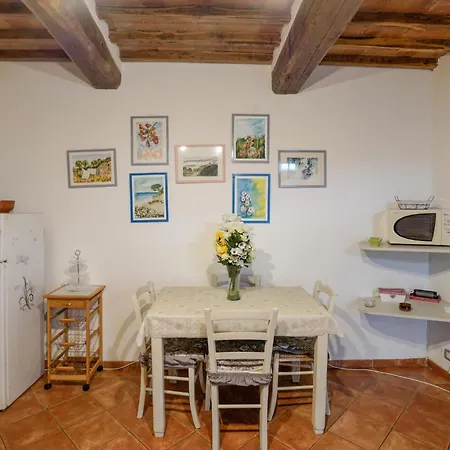 Holiday home Lovely In With Wifi