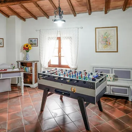 Holiday home Lovely In With Wifi